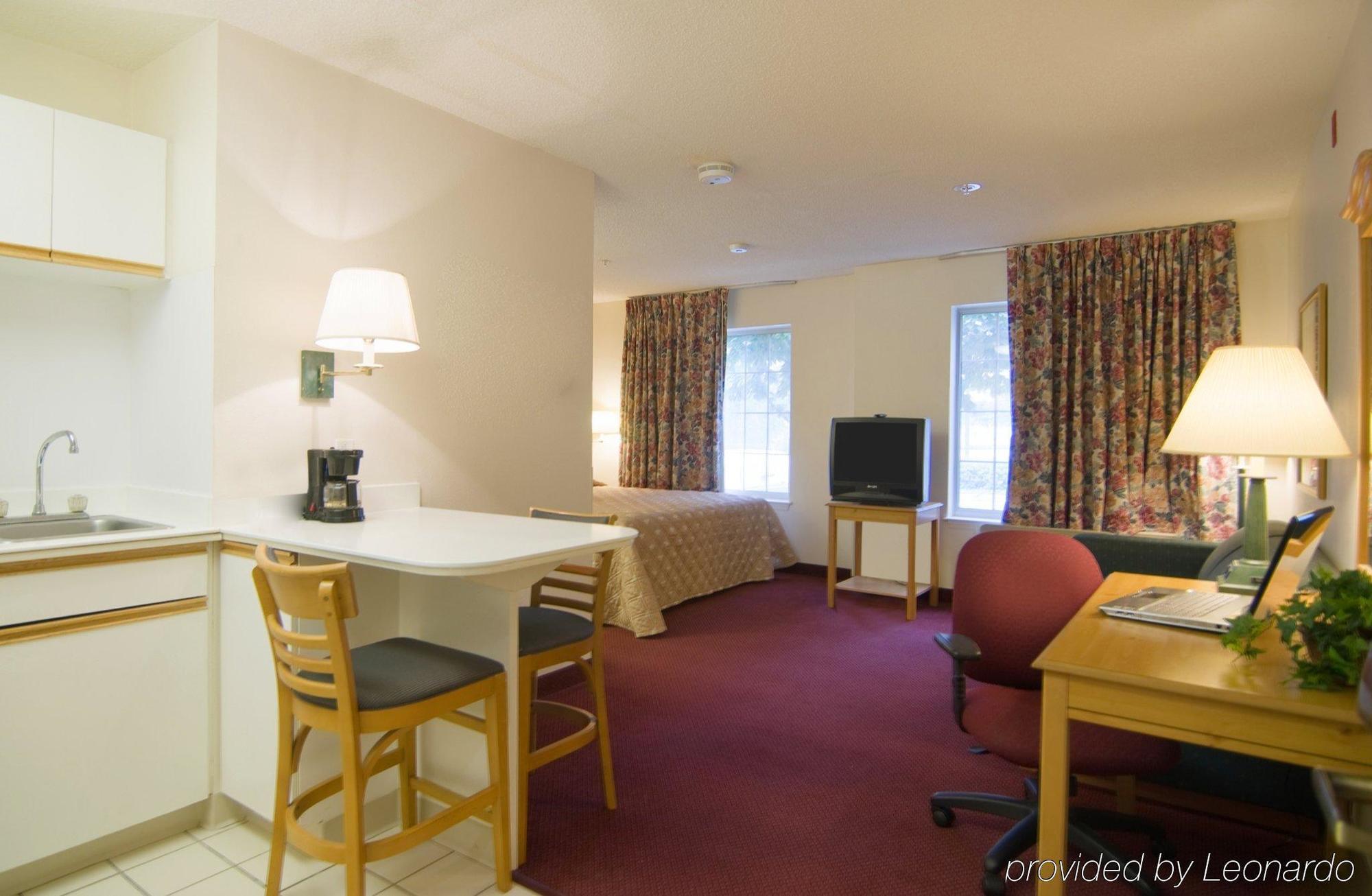 Beachwood Extended Suites Orange Bagian luar foto