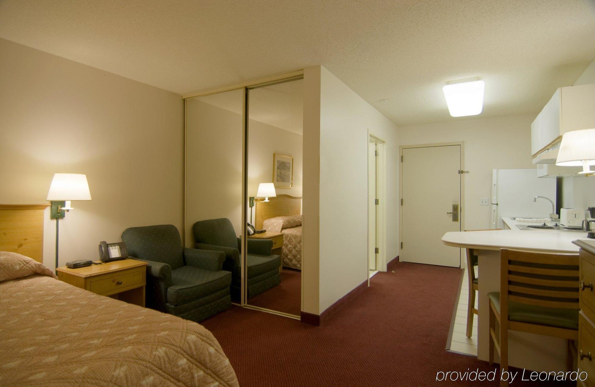 Beachwood Extended Suites Orange Bagian luar foto